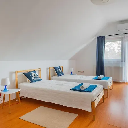 Kamilla Appartement Balatonkenese